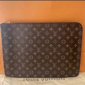 Louis Vuitton document laptop holder ❌SOLD❌